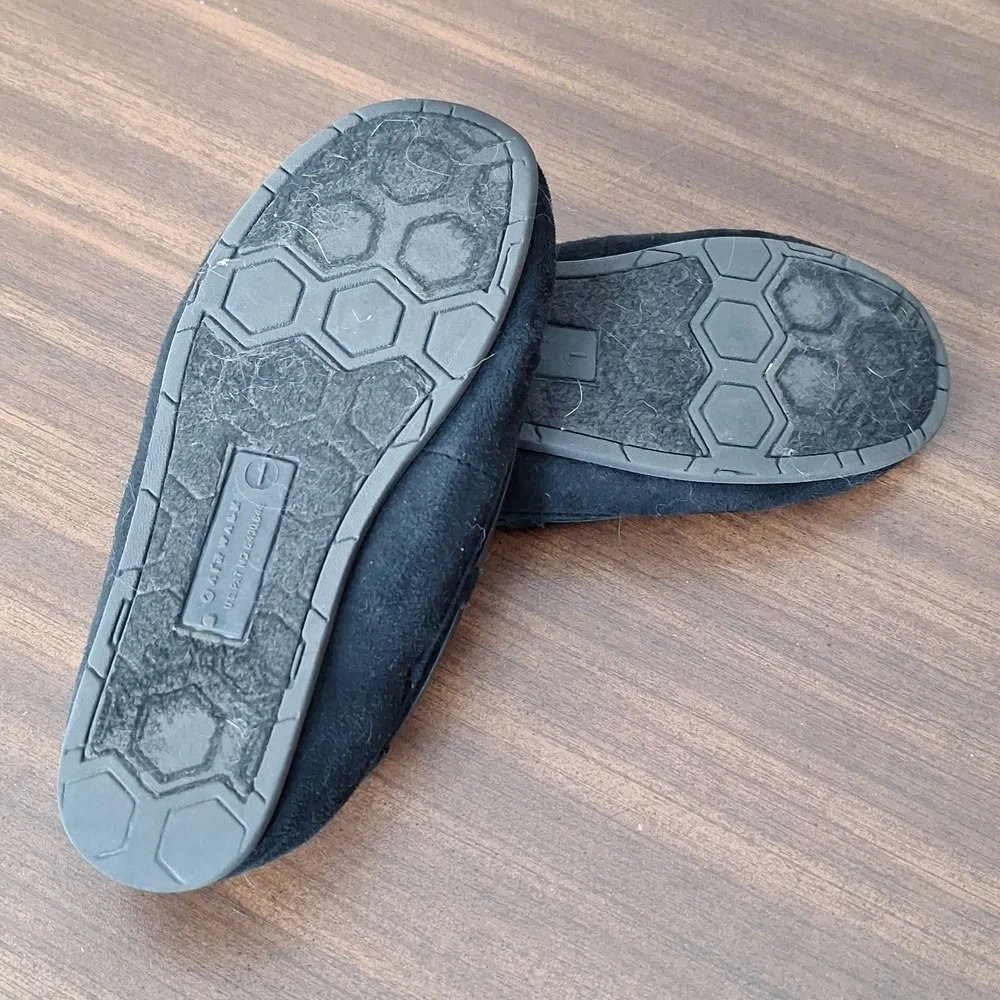 Airwalk Girls Slippers Size 1